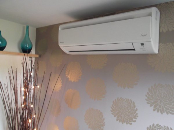 bedroom-air-conditioner-1-bedroom-air-conditioning-units-air-conditioning-unit-for-bedroom-1024x768