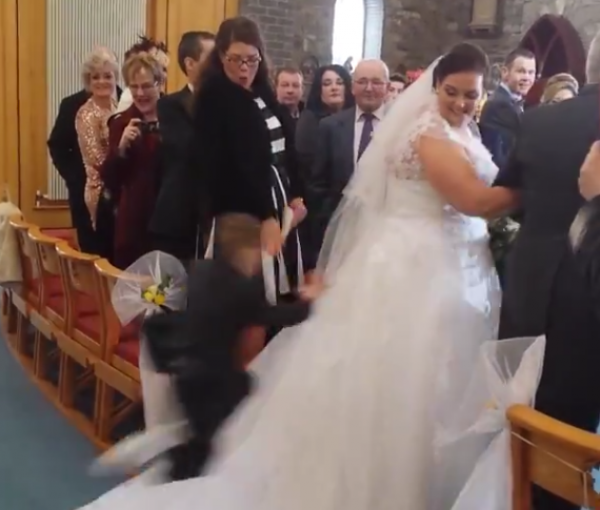 the-best-funny-pictures-of-little-kid-ruins-wedding-funny-vids
