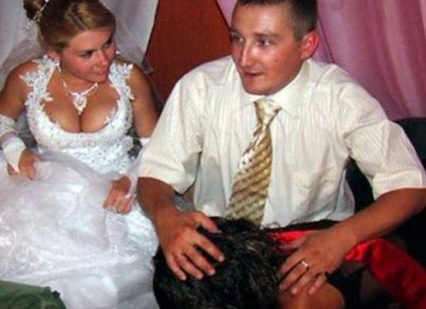 wrong-place-at-the-wrong-time-wedding-fail