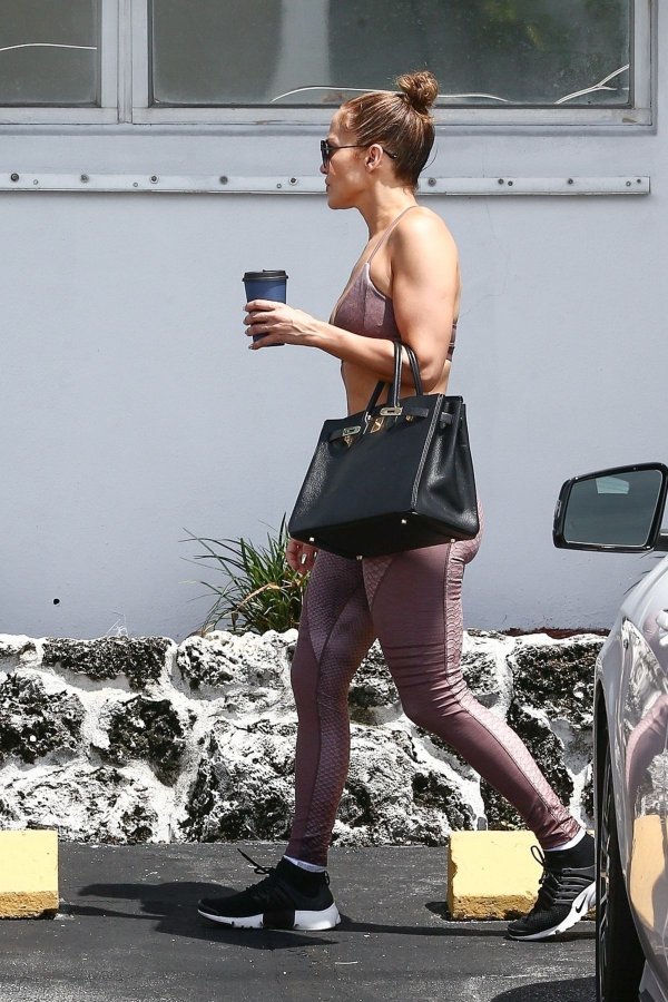 jennifer-lopez-in-tights-heading-to-a-gym-in-miami-08-24-2018-8
