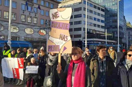 24sata.hr / Kontraprotestanti u Zagrebu