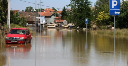 Iskoristili poplave za prevaru