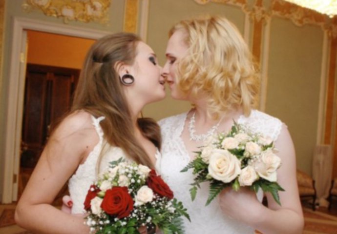 Obavljeno prvo gay vjenčanje u istoriji Rusije