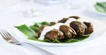 Sarmice u listu vinove loze