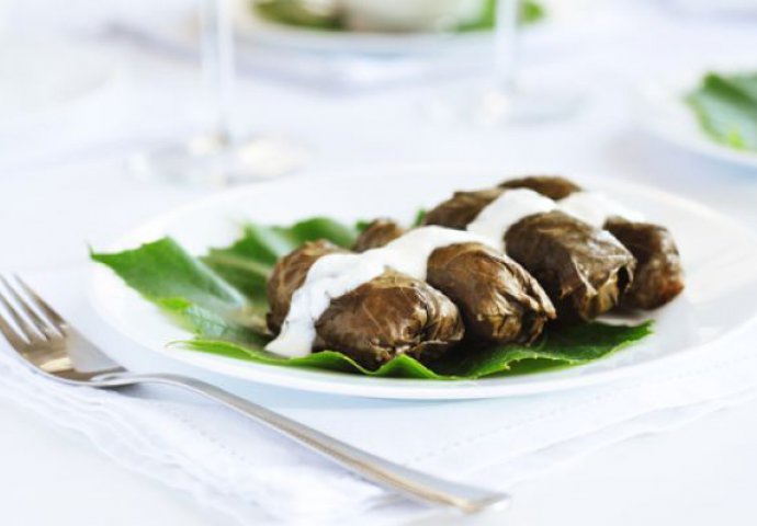 Sarmice u listu vinove loze