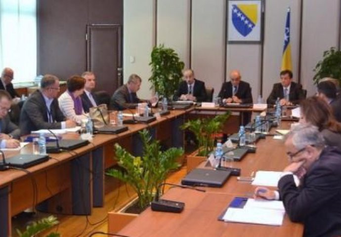 Nezadovoljni proizvođači mlijeka blokirali granične terminale