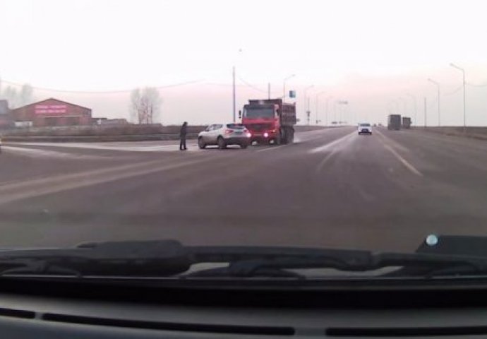 Pogledajte kako je sretni muškarac prevario smrt