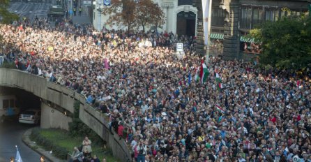 Masovni protesti u Budimpešti 