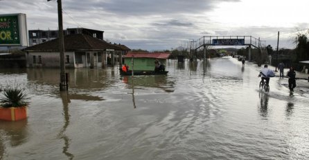 Albanija: Troje mrtvih u sinoćnjim poplavama