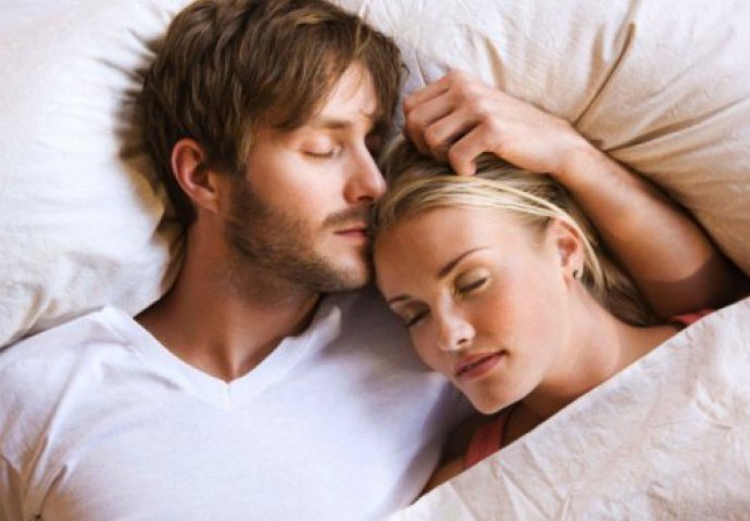 Položaj spavanja otkriva u kakvoj ste vezi