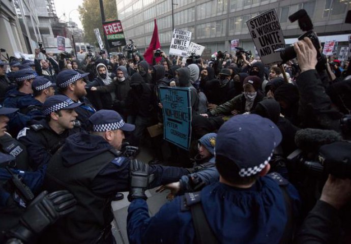 London: Sukob studenata i policije