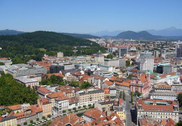 Slovenija ima čak 258 radnih tijela
