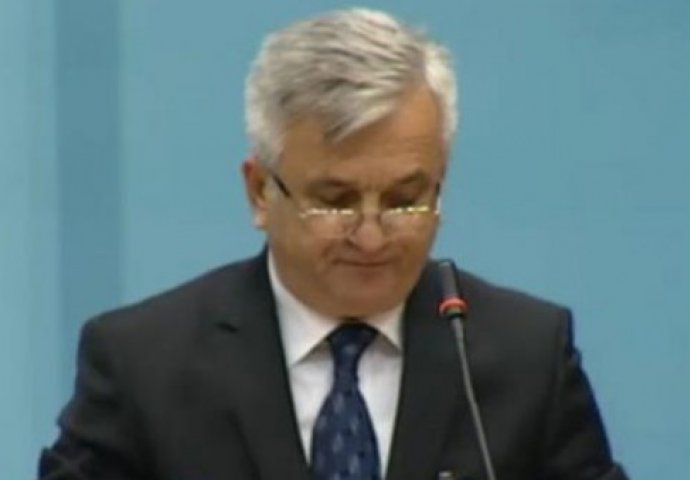 Čubrilović: Odbaciti optužnicu u vezi s referendum u RS-u kao neosnovanu