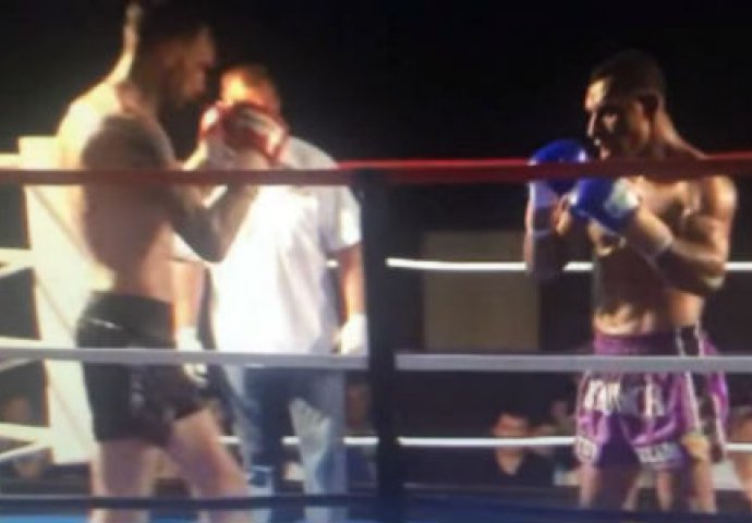 Nevjerovatan Knockout Jonathana, leteći udarac nogom iz okreta