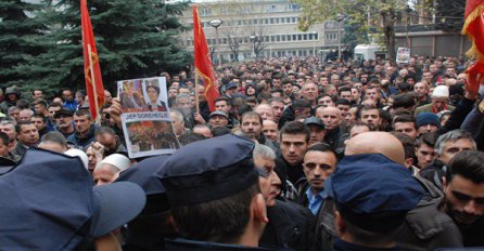 Masovni protesti ratnih veterana u Prištini