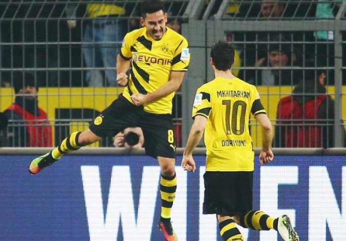 Dortmund pobjegao iz zone ispadanja