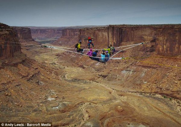 article-0-1aabfae5000005dc-315-634x445