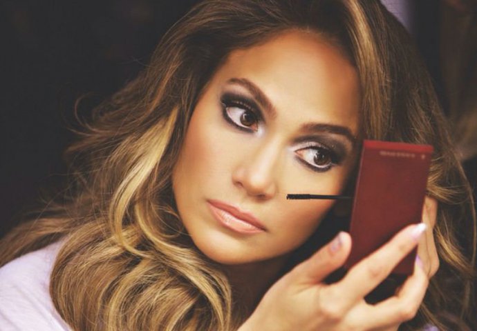 Jennifer Lopez: Kopirajte pogled koji obara s nogu