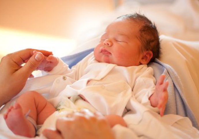 Reagujte bez panike: neobične pojave kod vaših beba