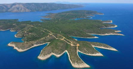 Da li su Hvar i Brač otoci?!