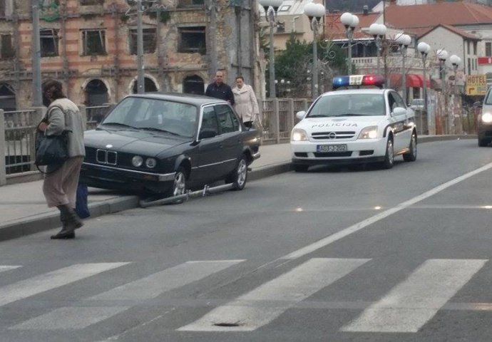 Saobraćajna nesreća na Titovom mostu u Mostaru
