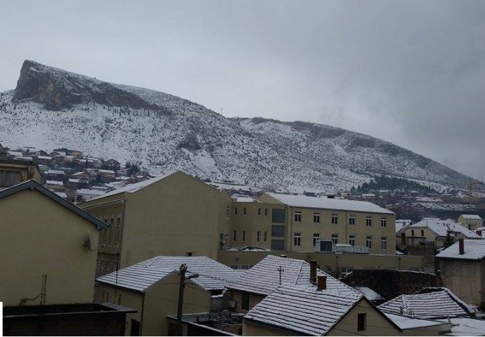 Mostar se zabijelio