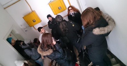 Političke stranke osudile upad policije u prostorije Klixa