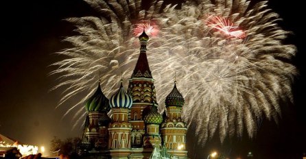 Spektakularnim vatrometima i koncertima dočekana Nova 2015. godina