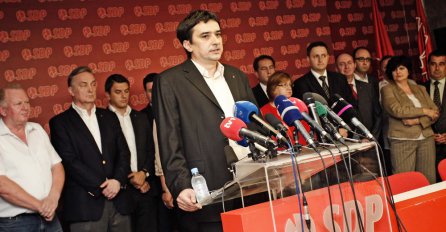 Bakir Hadžiomerović napustio SDP!