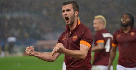 Liverpool kontaktirao Romu vezano za Miralema Pjanića