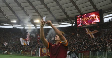 Totti spasio Vučicu u rimskom derbiju