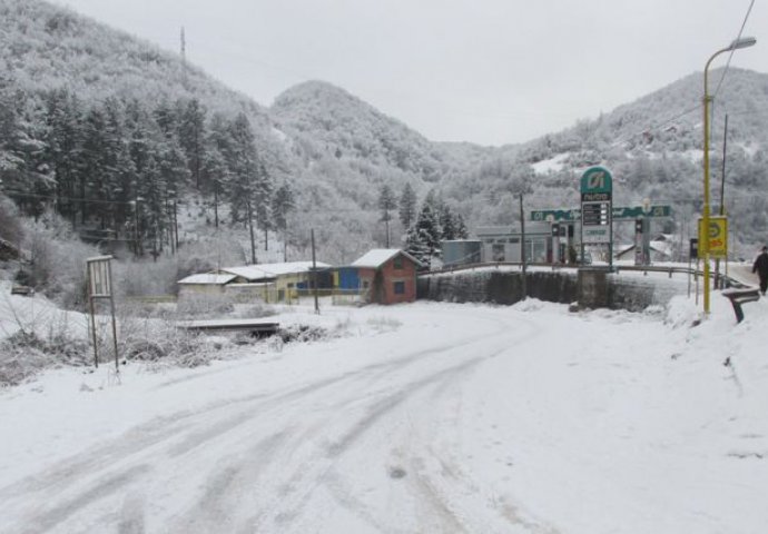 Zbog nevremena najmanje 1.500 potrošača u BiH bez struje