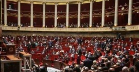 Francuska proširuje vojnu misiju protiv Islamske države