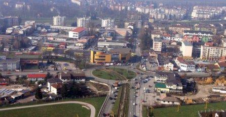 U Sarajevu zapaljena dva automobila