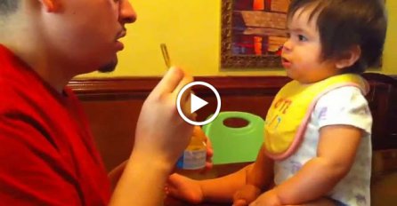 Beba po prvi put izgovara "tata" na njegov rođendan!