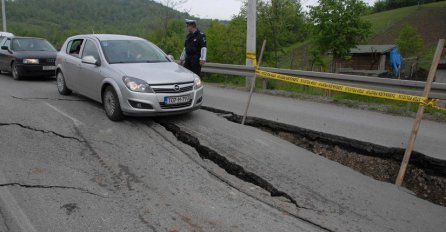 Klizišta usporavaju saobraćaj u TK