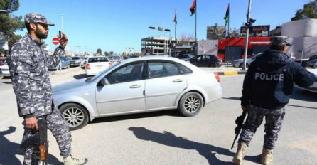 Napadači uzeli taoce i ubili trojicu stražara