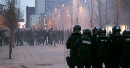 Na Kosovu sukob policije i demonstranata
