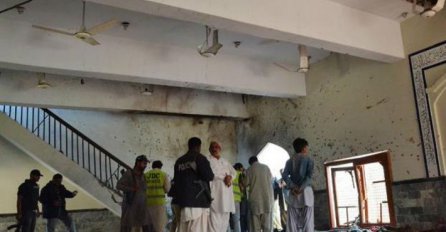 U džamiji ubijeno 20 ljudi