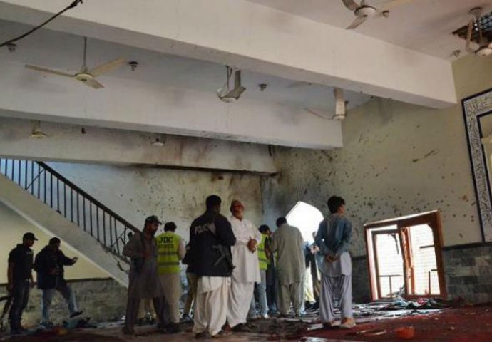 U džamiji ubijeno 20 ljudi