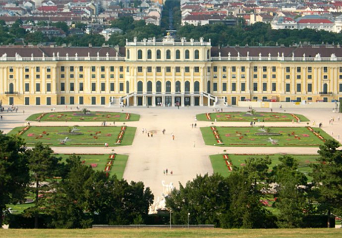 Dvorac Šenbrun posjetilo 3.2 miliona ljudi