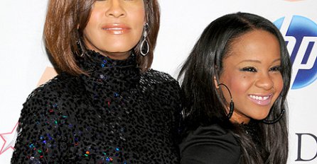 Kćerka Whitney Houston je u induciranoj komi zbog otekline na mozgu