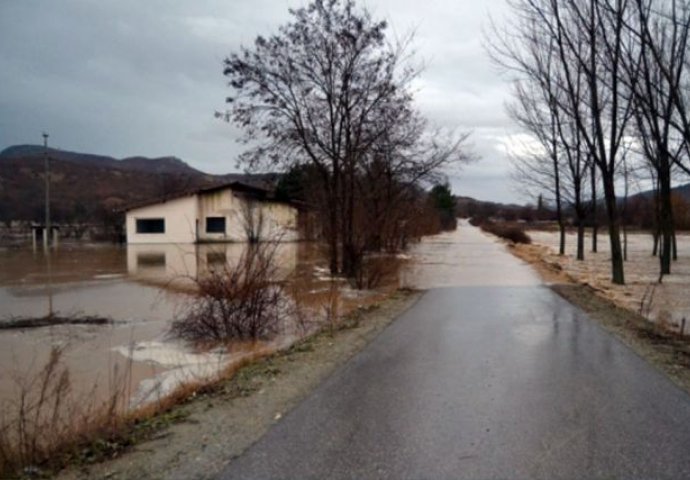 Poplave u Albaniji, Makedoniji i na sjeveru Grčke