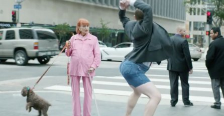 Fenomenalni ples muškarca u štiklama