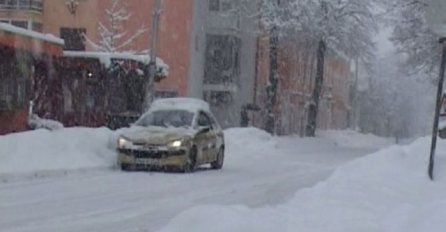 BiH: Haos zbog snijega, kolaps u saobraćaju