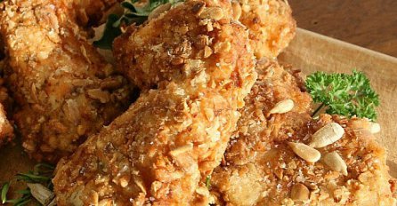 Pržena piletina sa sjemenkama suncokreta