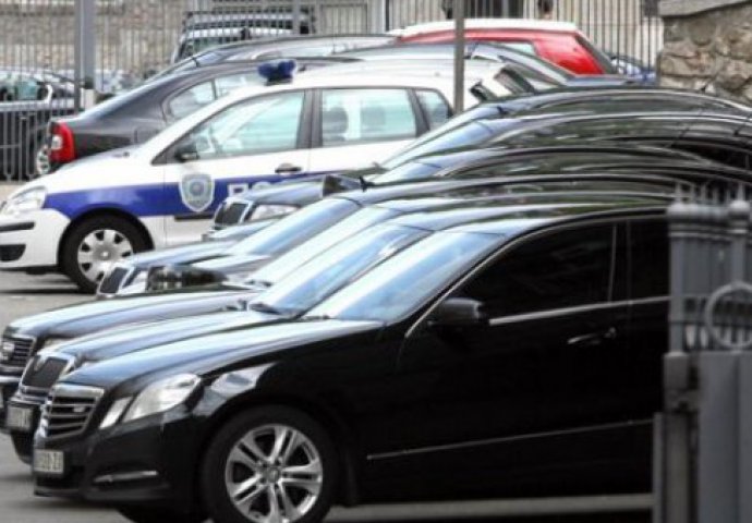 Srpska vlada prodaje 1.500 automobila