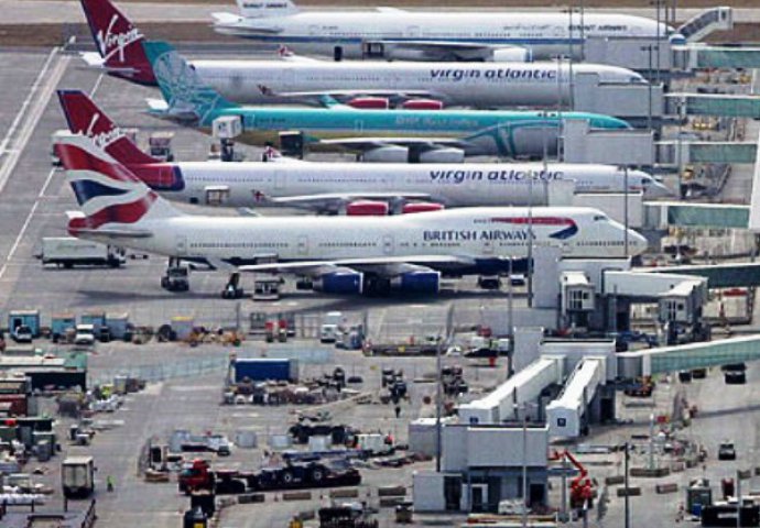 Putnik u dijelu aviona za prtljag preminuo od hladnoće