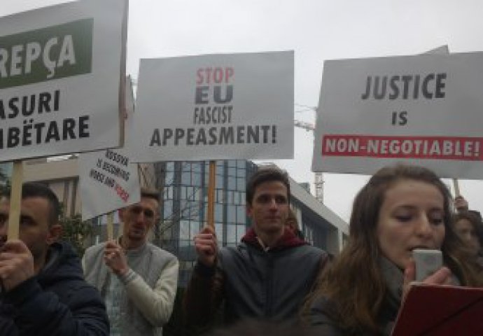 U Briselu napadnut snimatelj Tanjuga