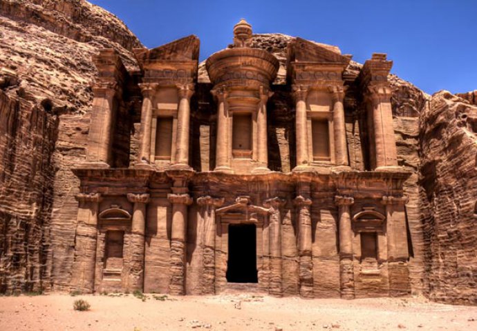 Sarkofag prastare civilizacije u Jordanu